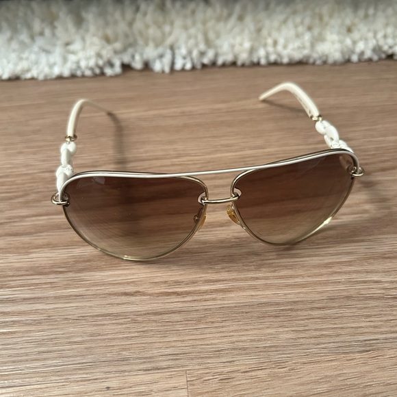 Gucci White/Gold Metal Frame Gradient Tint Aviator Sunglasses - Picture 5 of 10